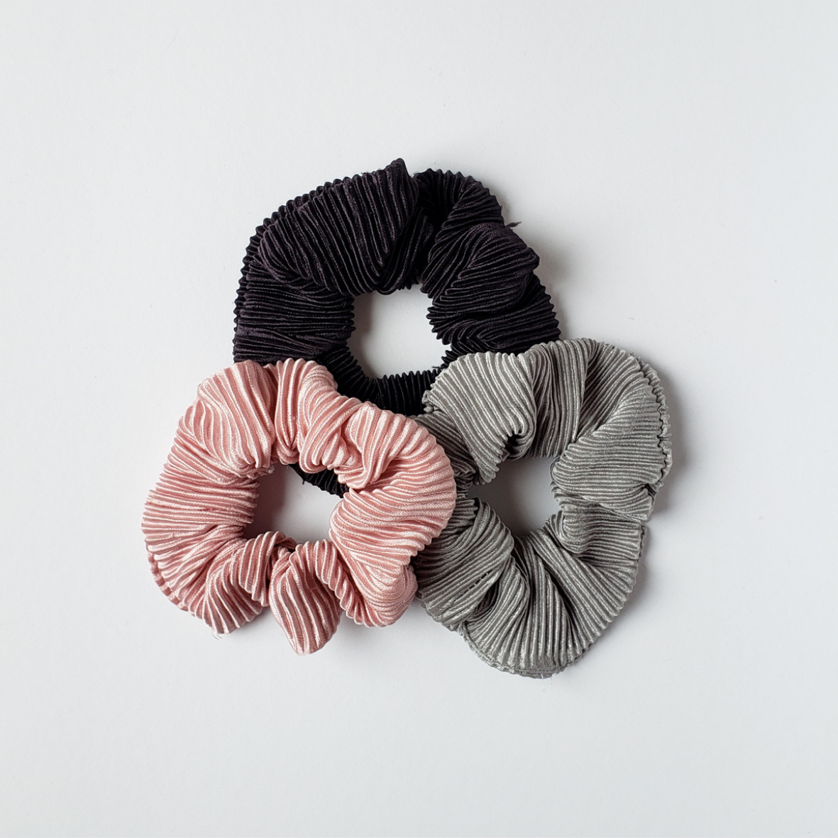 Black Carrie Scrunchy